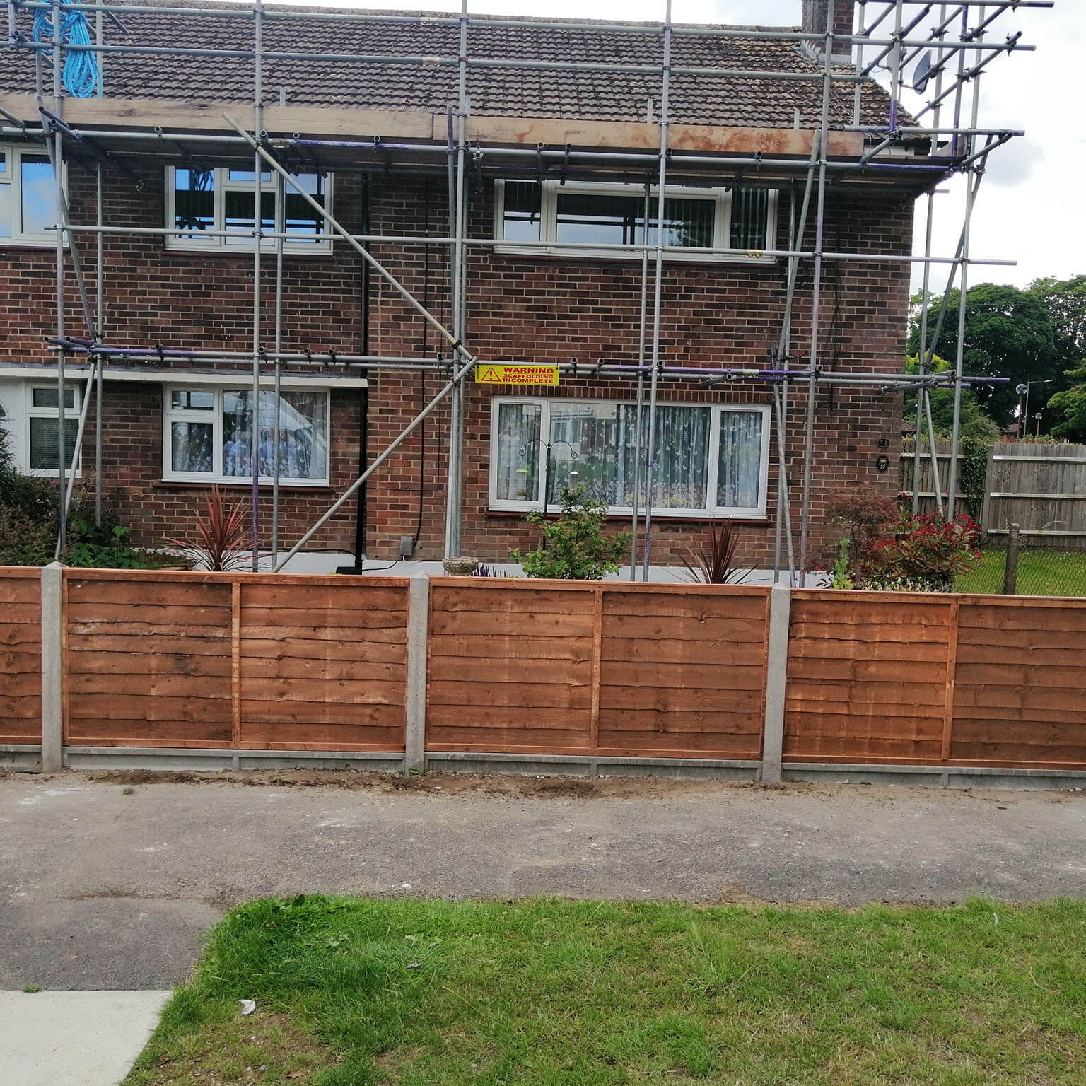 suburban home scaffolding